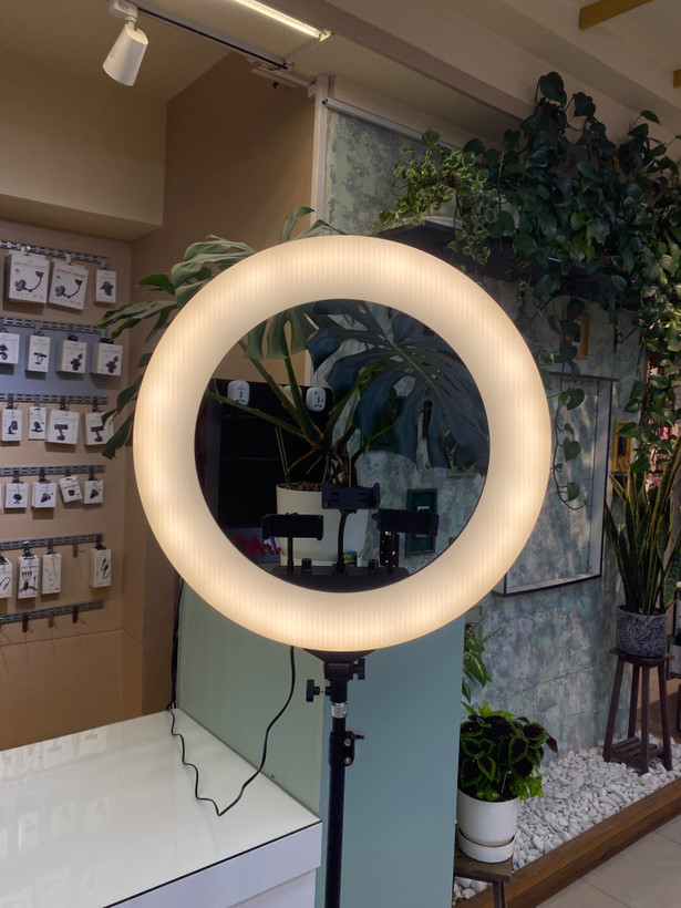 رینگ لایت آکو مدل AKO RGB-1 با قطر 22 اینچ