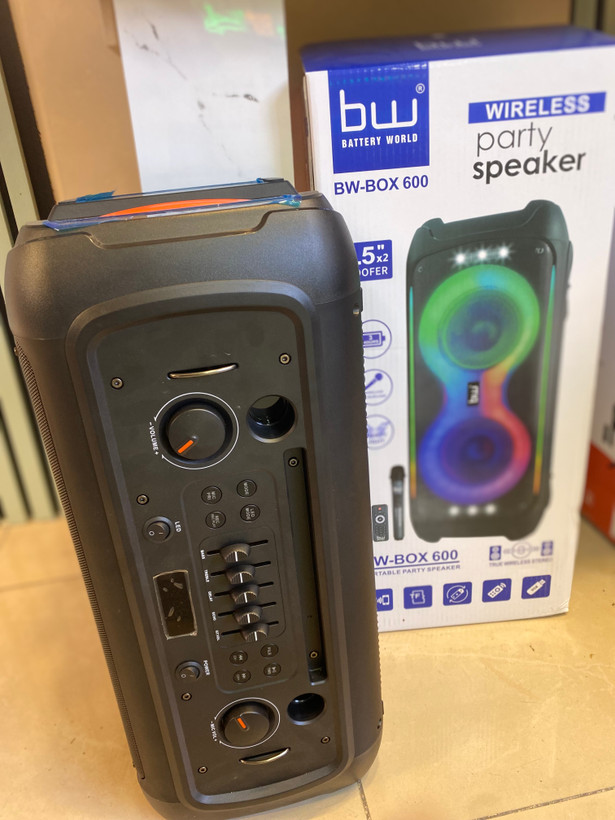 اسپیکر بلوتوثی قابل حمل بی دبلیو مدل BW-BOX 600