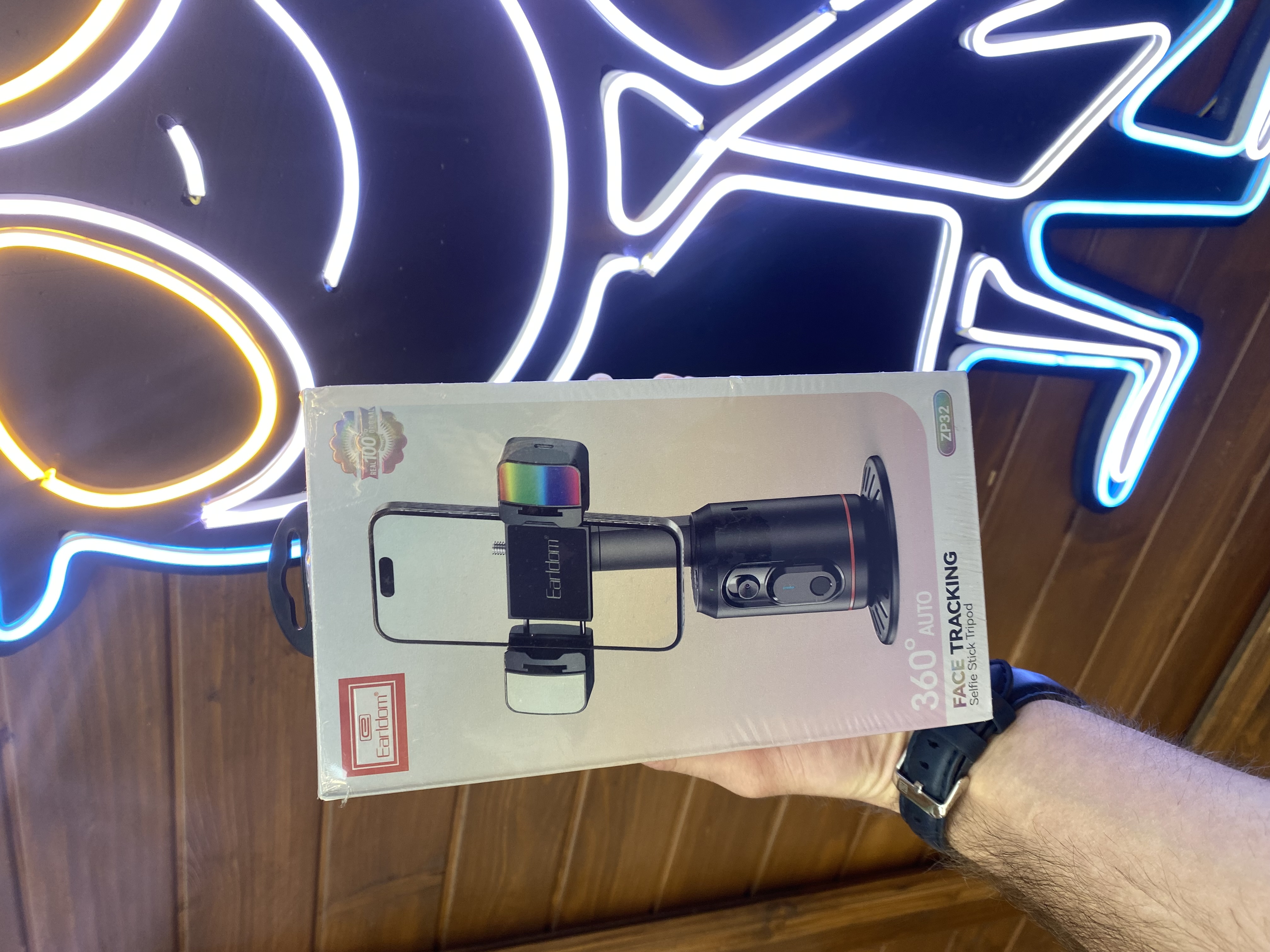 پایه نگهدارنده موبایل ارلدام مدل ET-ZP32 با قابلیت ردیابی سوژه