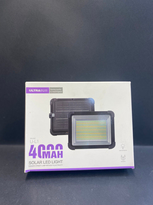 پروژکتور و پاوربانک خورشیدی اولتراسور مدل Ultrasur U-L1 ظرفیت 4000 میلیآمپر